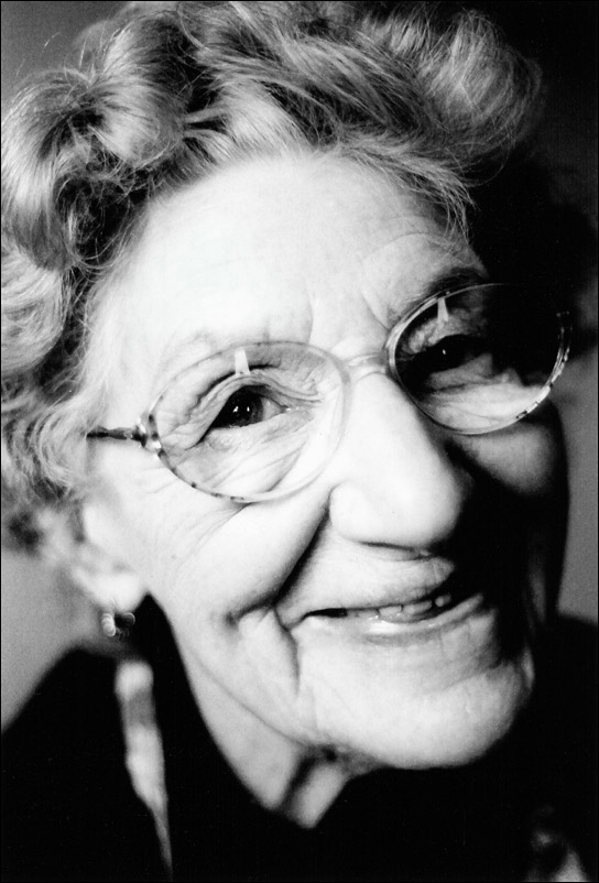 Grandma_by_peskaa
