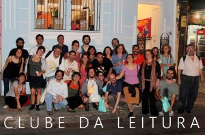 1 Clube da Leitura em frente a Baratos